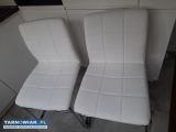 Białe krzesła  - Obrazek 1