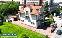 Dom z lokalami usługowymi - Obrazek 1