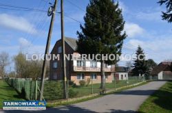 Dom i budynki gospodarczo-garażowe blisko centrum - Obrazek 2