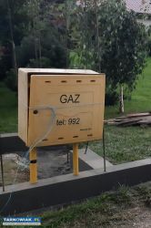 Skrzynka gazowa i skrzynka na listy na nodze - Obrazek 1