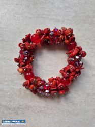 Bransoletka zrobiona z czerwonych kamyków, koralik - Obrazek 1