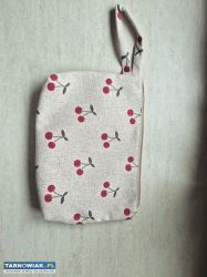 Miękka kosmetyczka   jednokomorowa  w wisienki - Obrazek 1