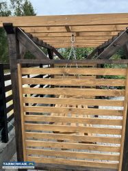 Pergola z huśtawką z drewna - Obrazek 3