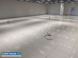 Płytki sklepy, przemysłowe ukladanie - Obrazek 1