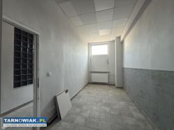 Tarnów / Magazyn 185m2 + biura + parking - Obrazek 3