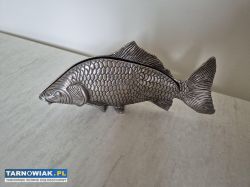 Metalowy serwetnik w kształcie ryby - Obrazek 1