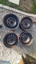 Sprzedam komplet  felg stalowych do bmw e90 - Obrazek 1