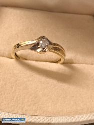 Sprzedam złoty pierścionek z brylantem - Obrazek 1