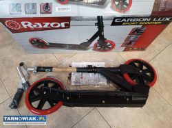 Hulajnoga Carbon Lux marki Razor czarna - Obrazek 4