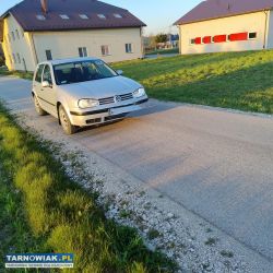 Witam posiadam do sprzedania Volkswagena golfa - Obrazek 1