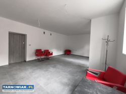 Lokal 42 m2 z zapleczem - Obrazek 2
