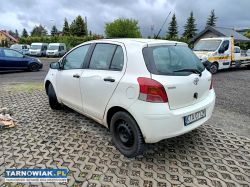 Toyota yaris 1.0 09r - Obrazek 3