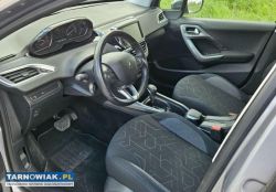 Peugeot 2008 i 1.2 2019 - Obrazek 4