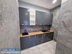 Tarnów – do wynajęcia hala 300 m² z biurami 120 m² - Obrazek 4