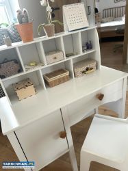 Komplet Piękne biurko dziecięce 3-6 nadstawka - Obrazek 2