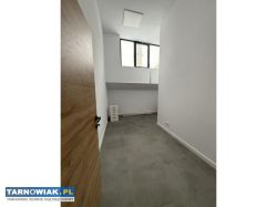 Biura / Ogrodzony budynek+prywatny parking - Obrazek 3