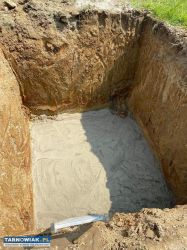 Szambo.betonowe piwniczka oczyszczalnia koparka - Obrazek 2
