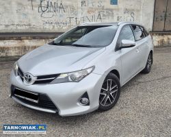 Toyota auris e15 kombi 1.4d 90km 2015 172 000km - Obrazek 1