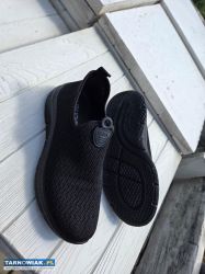 Buty nowe czarne materiałowe rozmiar 40 - Obrazek 1