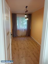Sprzedam mieszkanie, ~48m2, 3 pokoje, centrum. - Obrazek 1