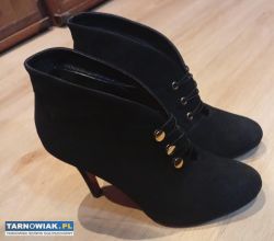 Buty zamszowe stan bardzo dobry rozmiar 39 - Obrazek 1