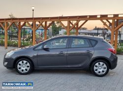 Opel astra j cosmo 1.6 benz 115km navi! klima! - Obrazek 2
