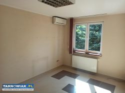 Lokale biurowe  220 m2 ew. podział / Magazyn - Obrazek 1