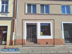 Lokal 60 m2 w centrum z witryną i parkingiem - Obrazek 1