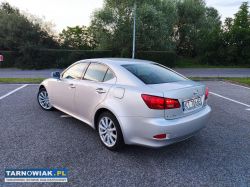 Lexus is 220d - Obrazek 1