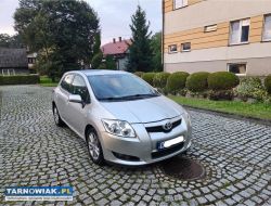 Toyota auris 2008r. 2.0d4d 126km stan bdb - Obrazek 3