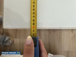 Nowoczesny biały stolik kawowy z efektownym szkłem - Obrazek 4