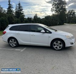 Opel astra J 1.7 diesel 2011r - Obrazek 2