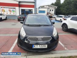 KIA VENGA 1,6 czarny, mały przebieg, salon polska - Obrazek 1